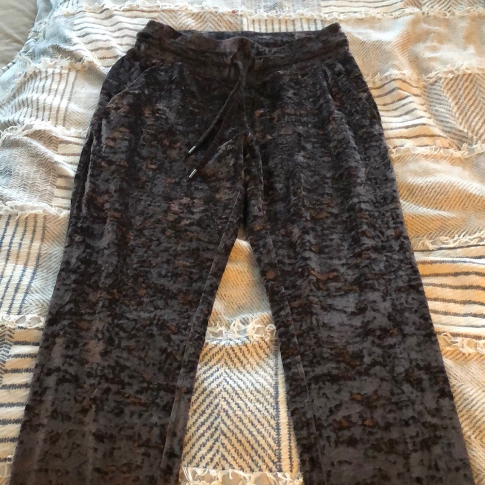 Lululemon crushed velvet French press joggers